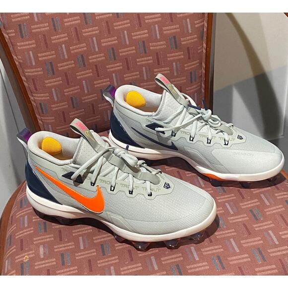 New Nike Men’s 9 Force Trout 9 Elite MCS Baseball Cleats Light Silver HF1116-001 - Picture 2 of 8